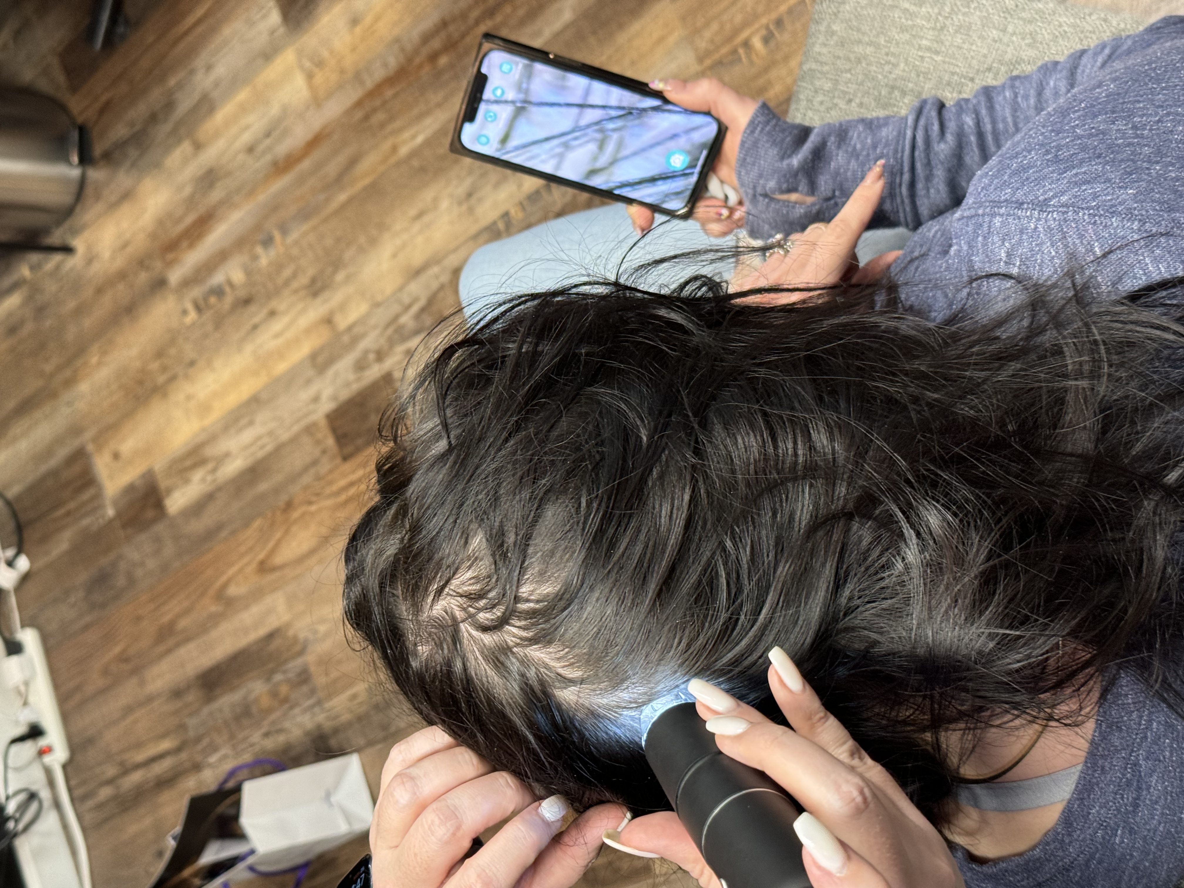 30 minute Scalp Detox at Mane Hive + Co in North Royalton, OH