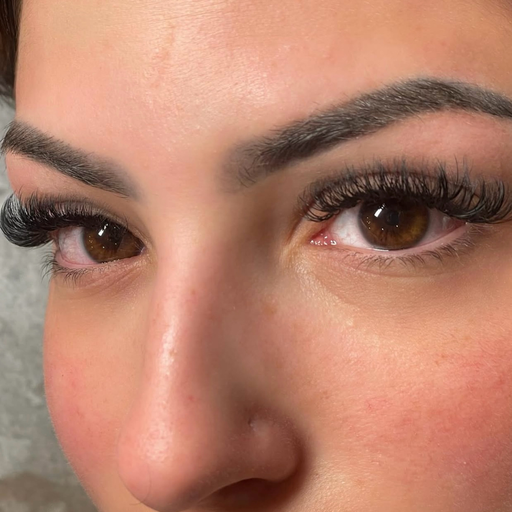 Full Set Hybrid Eyelash Extensions