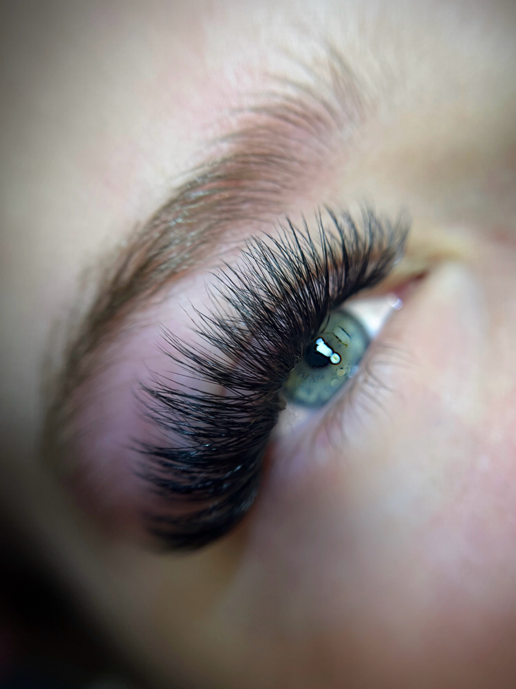 Mega Volume (10D) at Beauté By Nessa in winter garden, FL