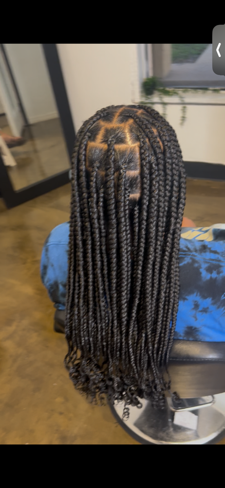 Medium Knotless
