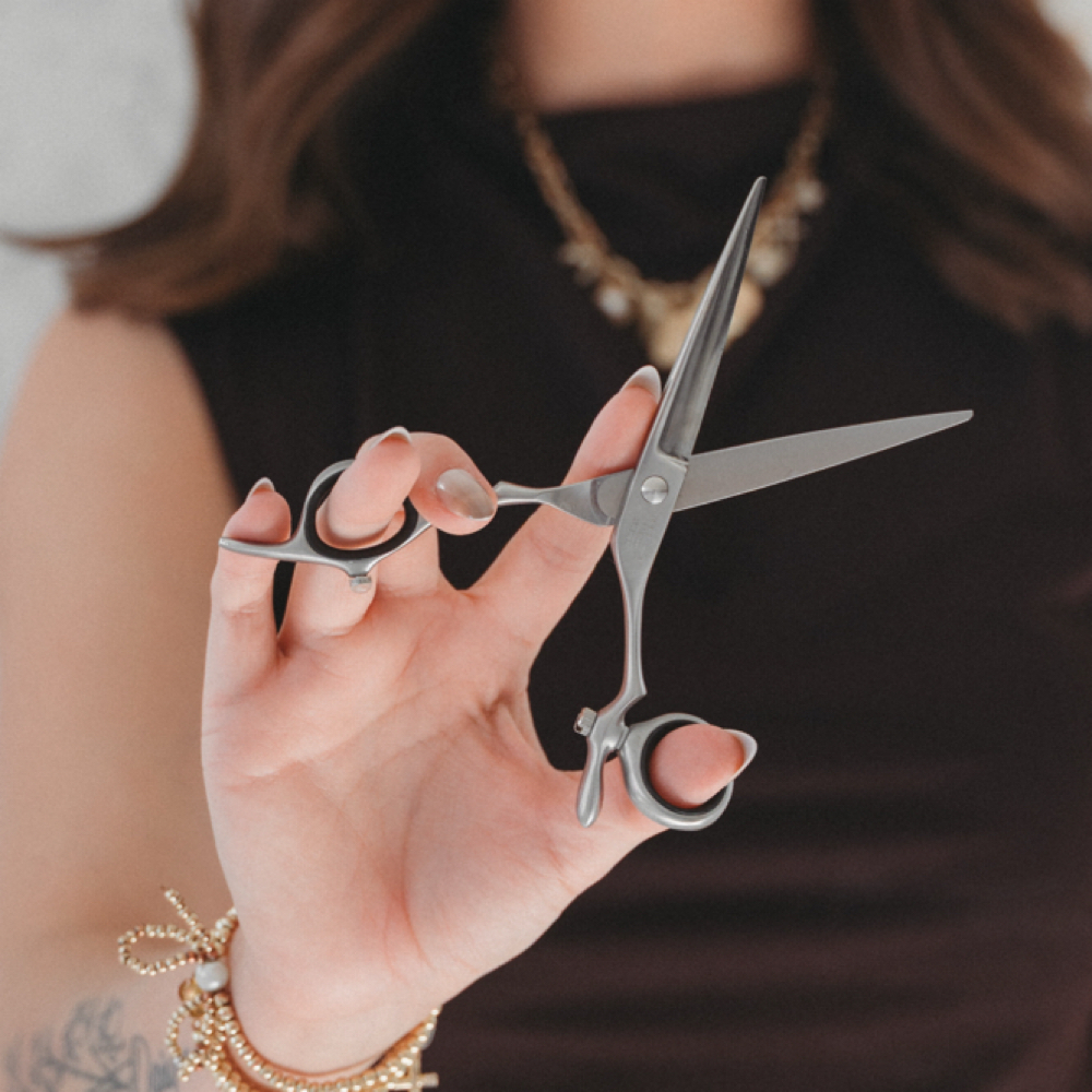 Haircut + 10 Minute Head Spa