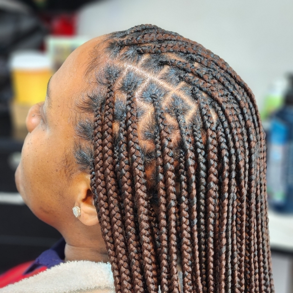 Small Knotless at MaryamuAfricanbraids in Newark, NJ