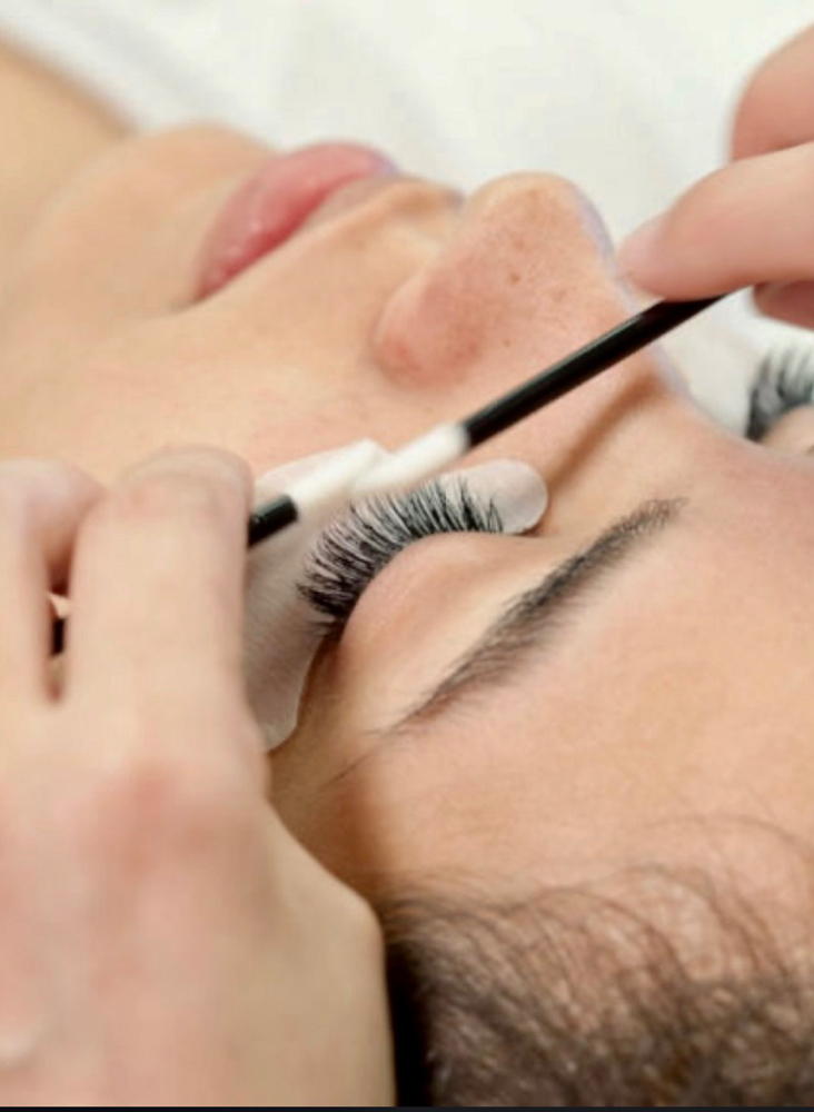 Lash Removal