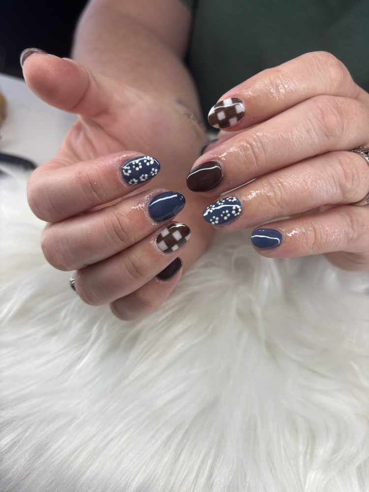 Design/chrome at Brenda’s Nails in Springdale, AR