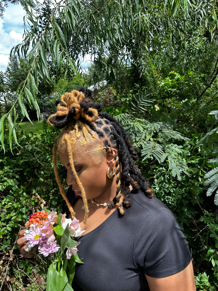 Partial Color at Vonniie’s Corner in Jackson, MS