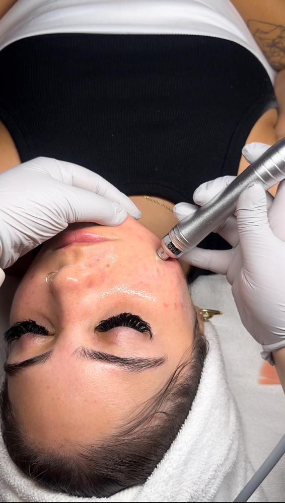 Mini HydroDiamond Facial