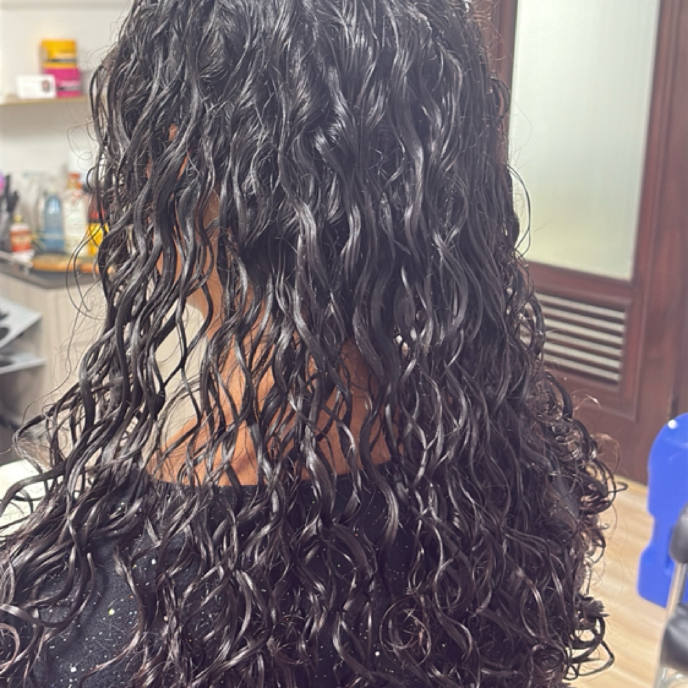 Simple Curly Cut at Hair Designs By Kaylee Jayde in Lancaster, PA