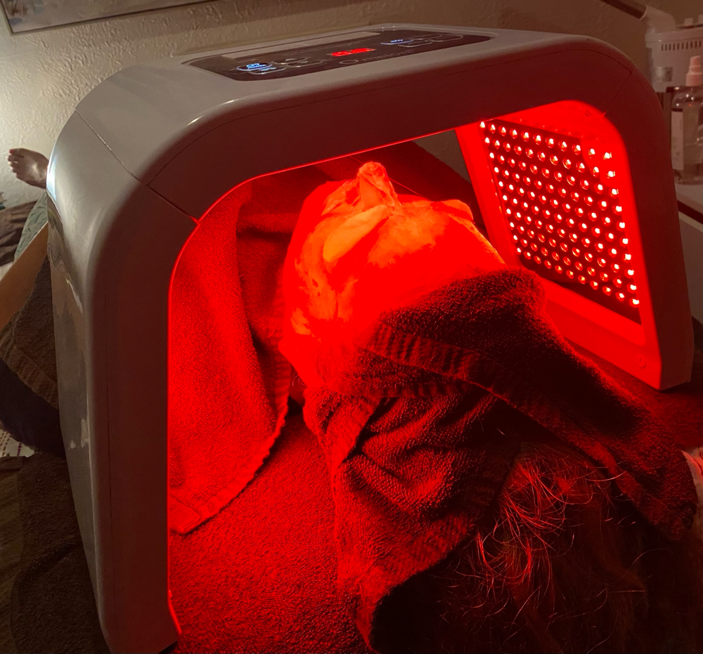 RED Light Therapy Facial