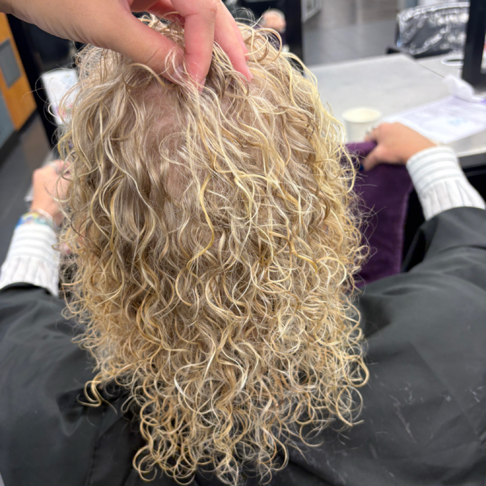 curly hair haircut at Art & Beauty Lounge in South Ogden, UT