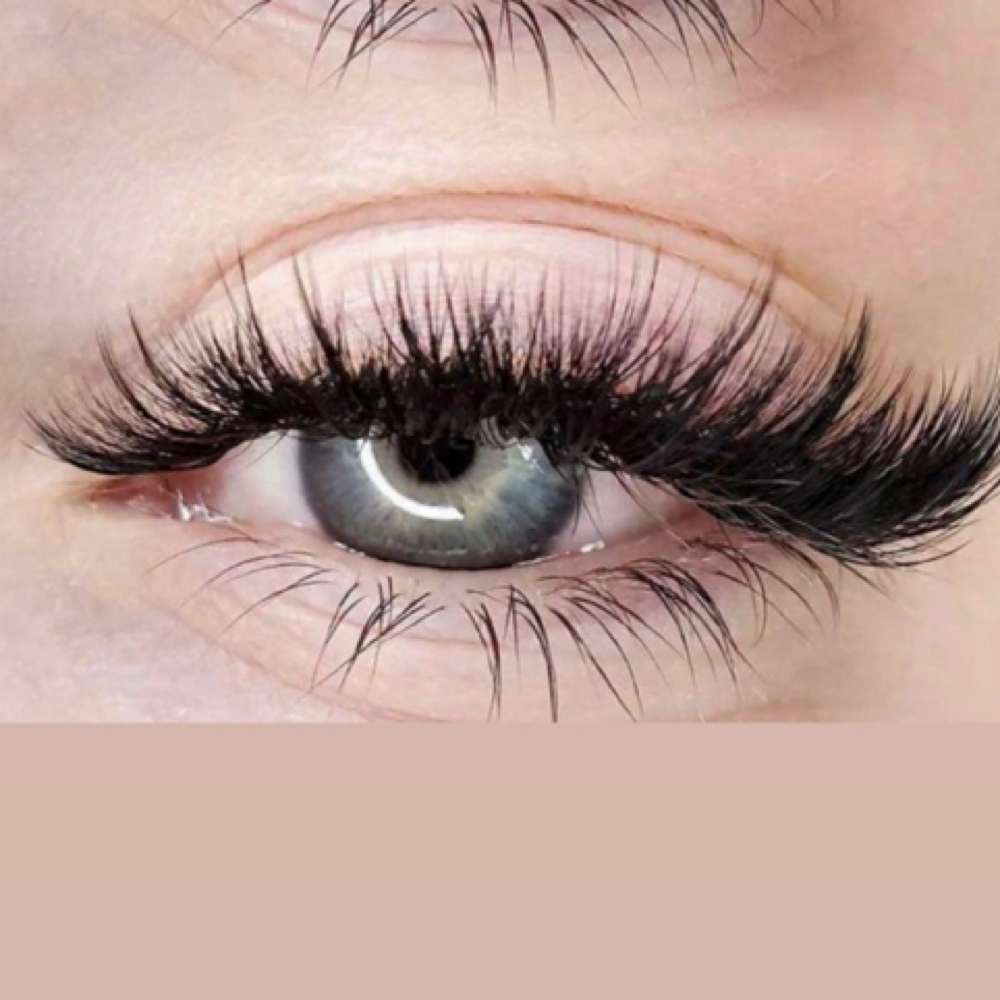 Wet Set at Gigi’s Lashes by Sue in Nutley, NJ