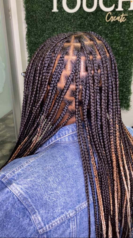 Smedium Knotless Braids