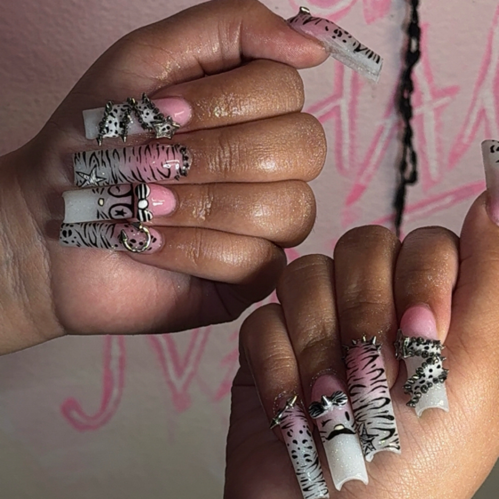 *MODEL SET* at PRETTY YUNG THANG NAILS ᥫ᭡ . in Huntington Beach, CA