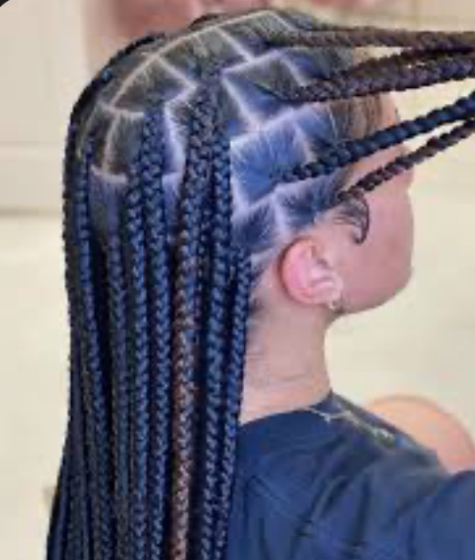 Knotless Braids (M)(6-8Rows)