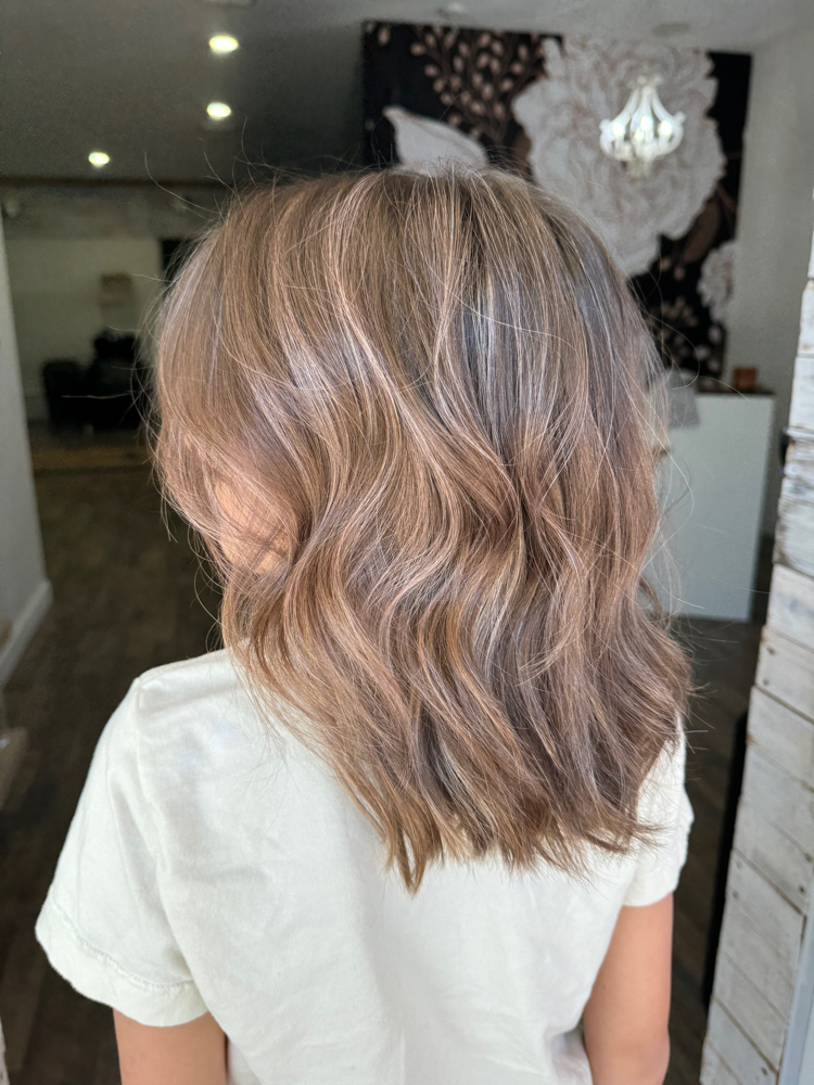 Partial Teasylight, Cut & Style at Selena Martinez in Mount Dora, FL