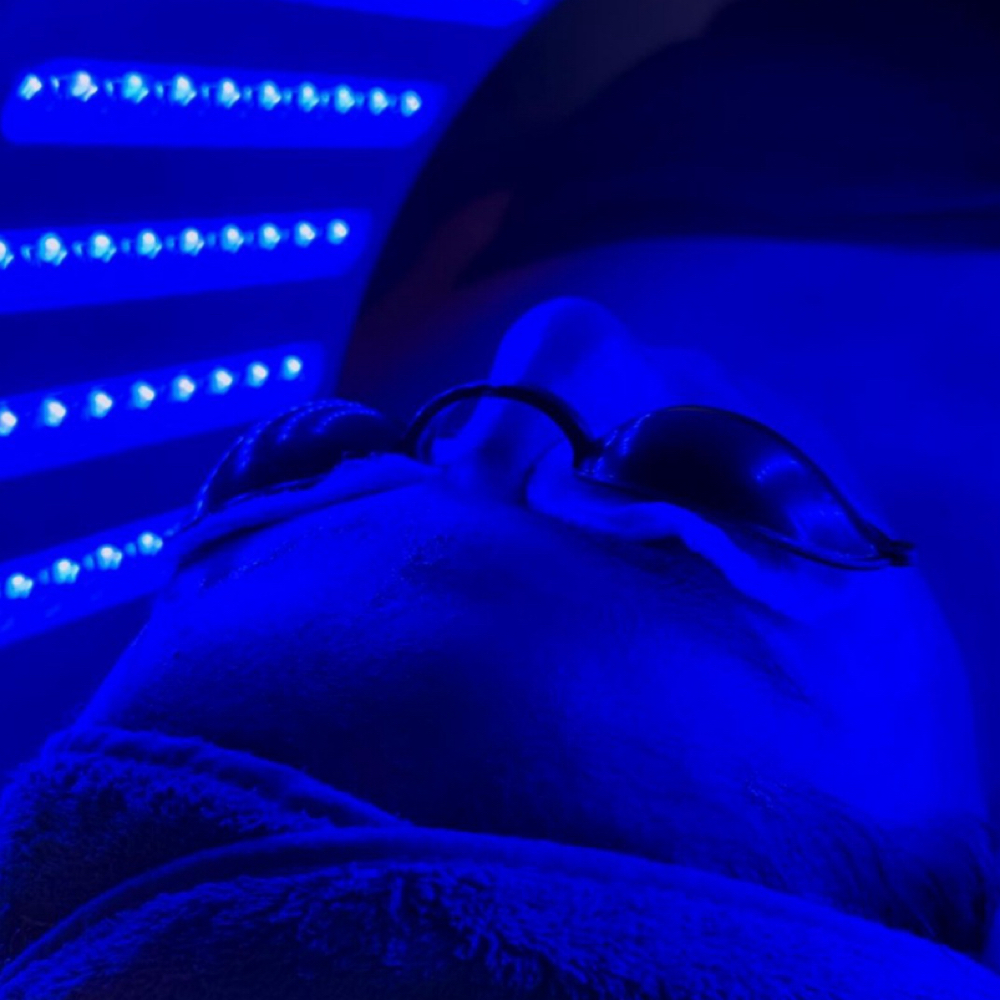 Gentleman’s Bearded Facial w/ LED