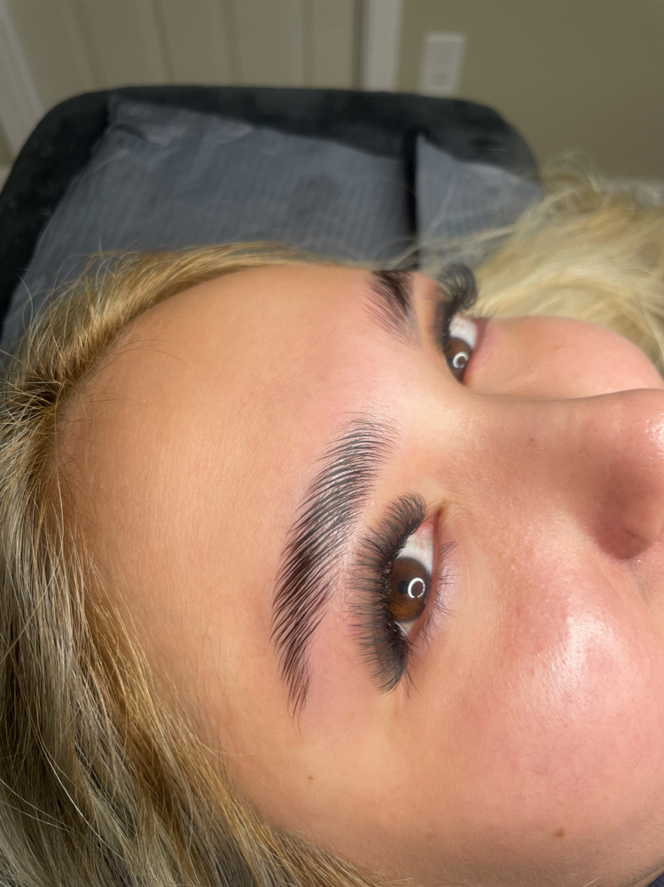 Brow Lamination With Wax