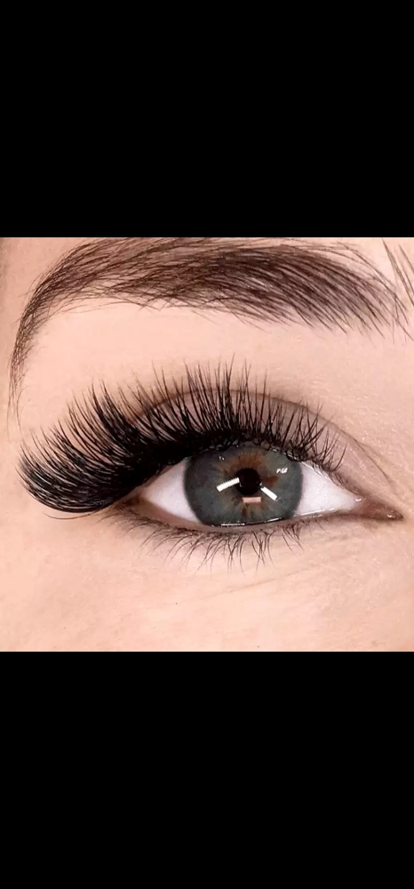 Cluster Lash Extentions