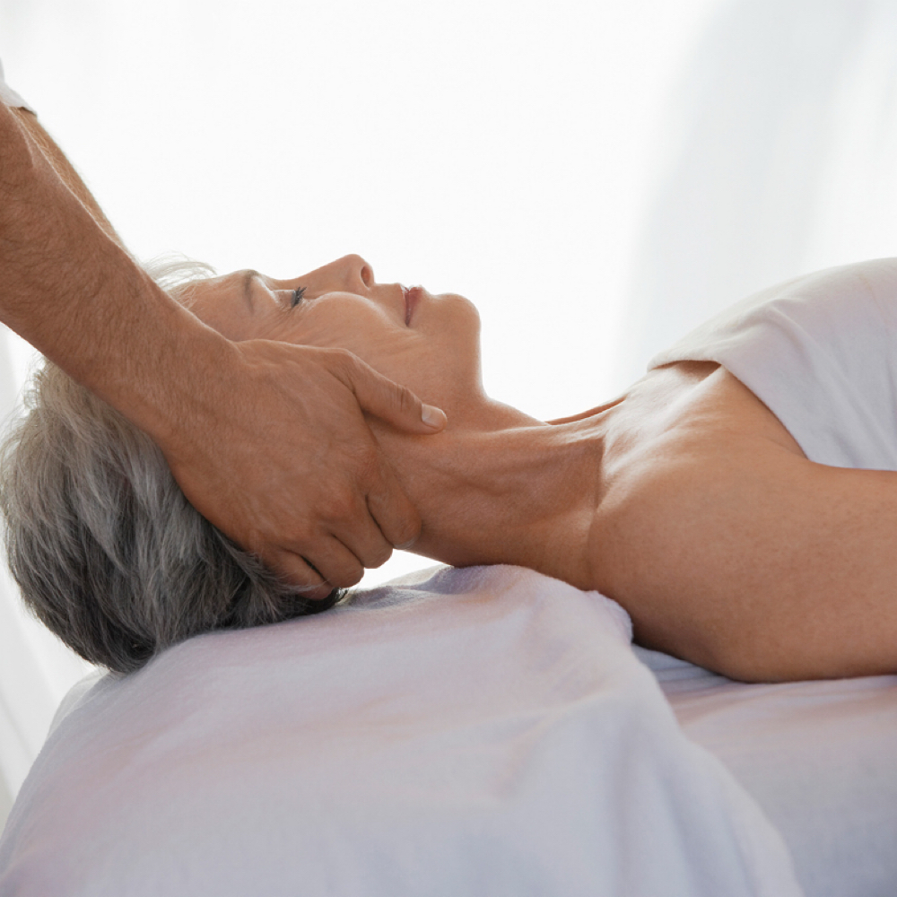 Specialized Kyphosis Massage - 60 Minutes at Unique Clinique Aesthetics in Brooklyn, NY