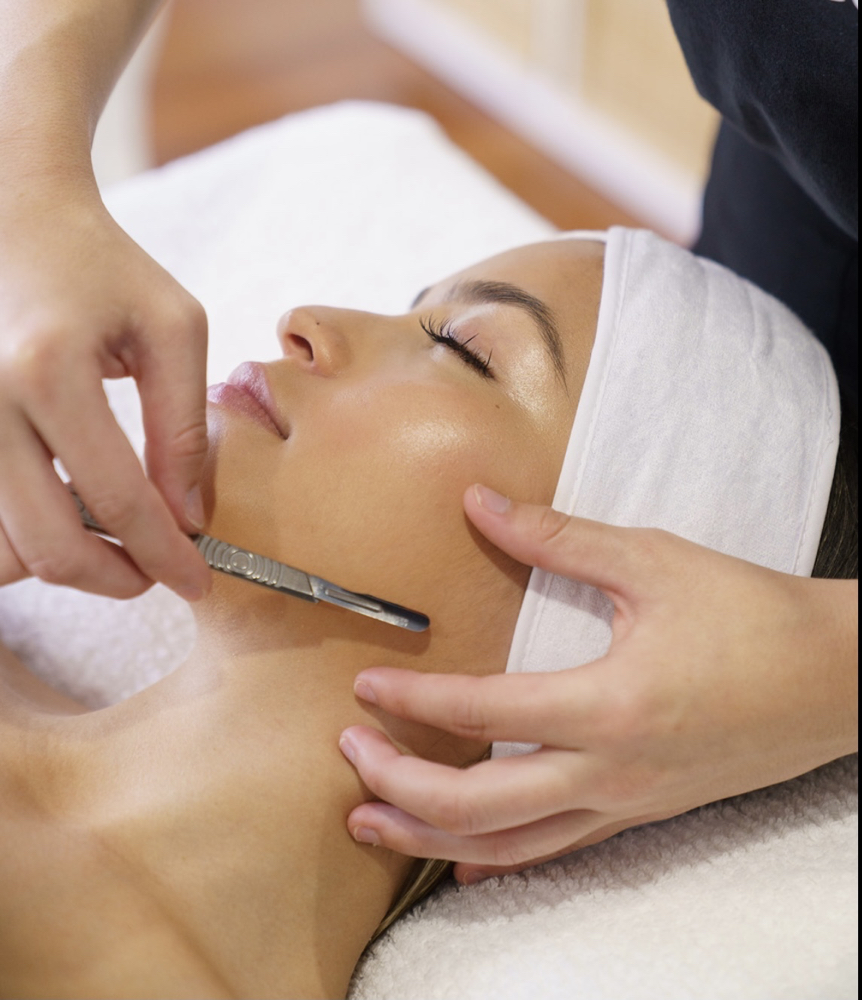 Dermaplaing Facial