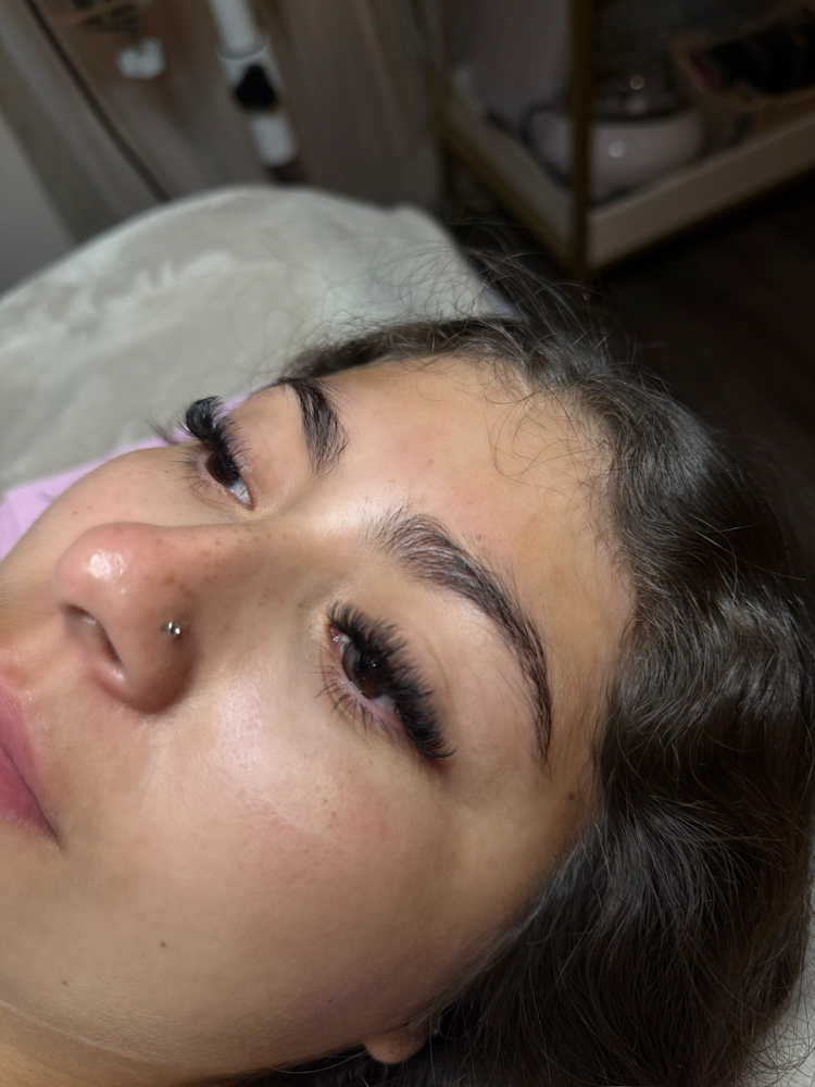 Fall Sale: Lash Extensions