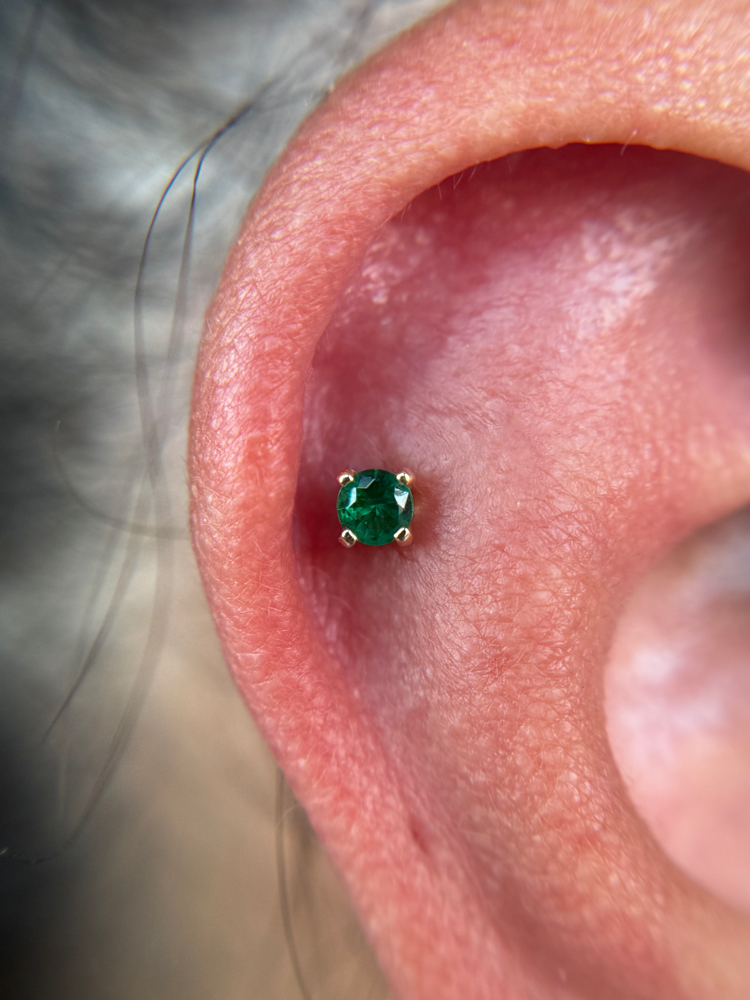 Helix Piercing Minor 16-17