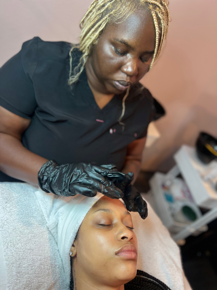 Get My Skin On TEN - Deluxe Facial