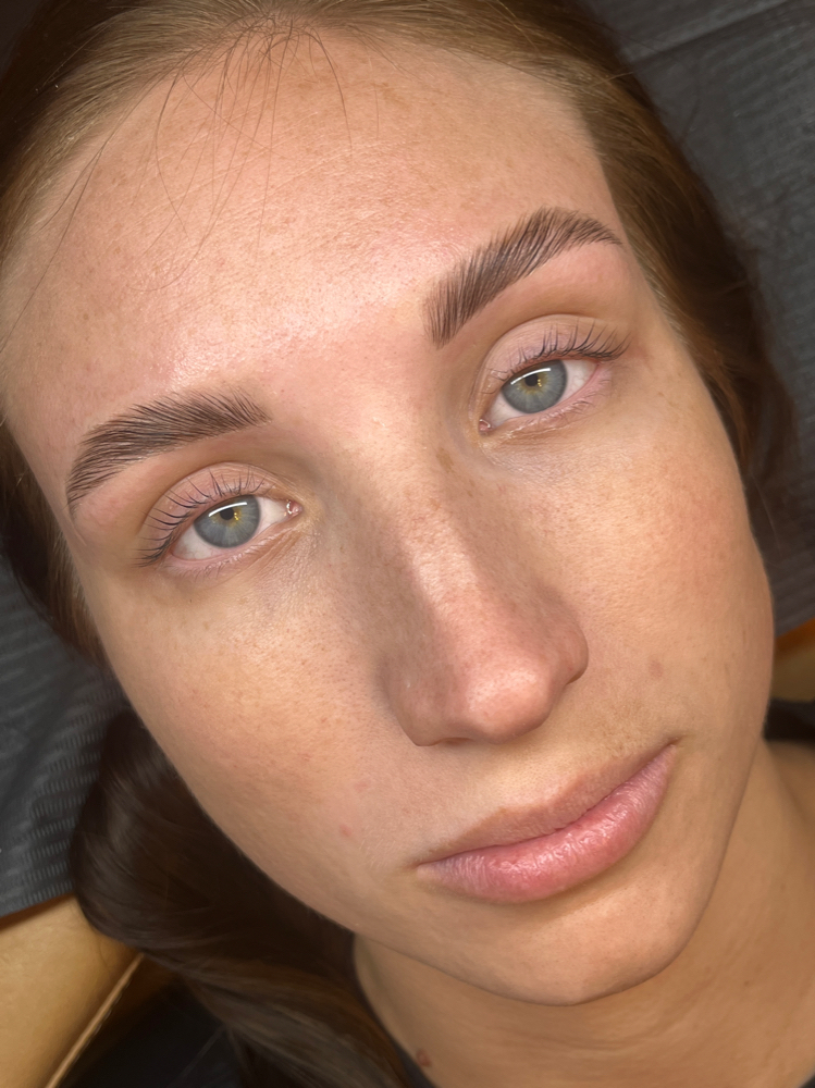 Brow Lamination and Tint