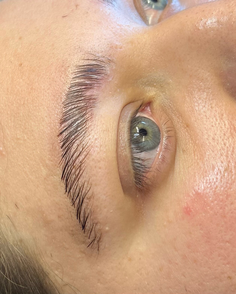 Brow Lamination and Tint