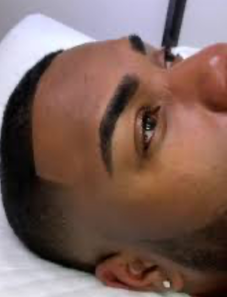 Men's Eyebrow Grooming at House Of Representativez in Arlington, TX