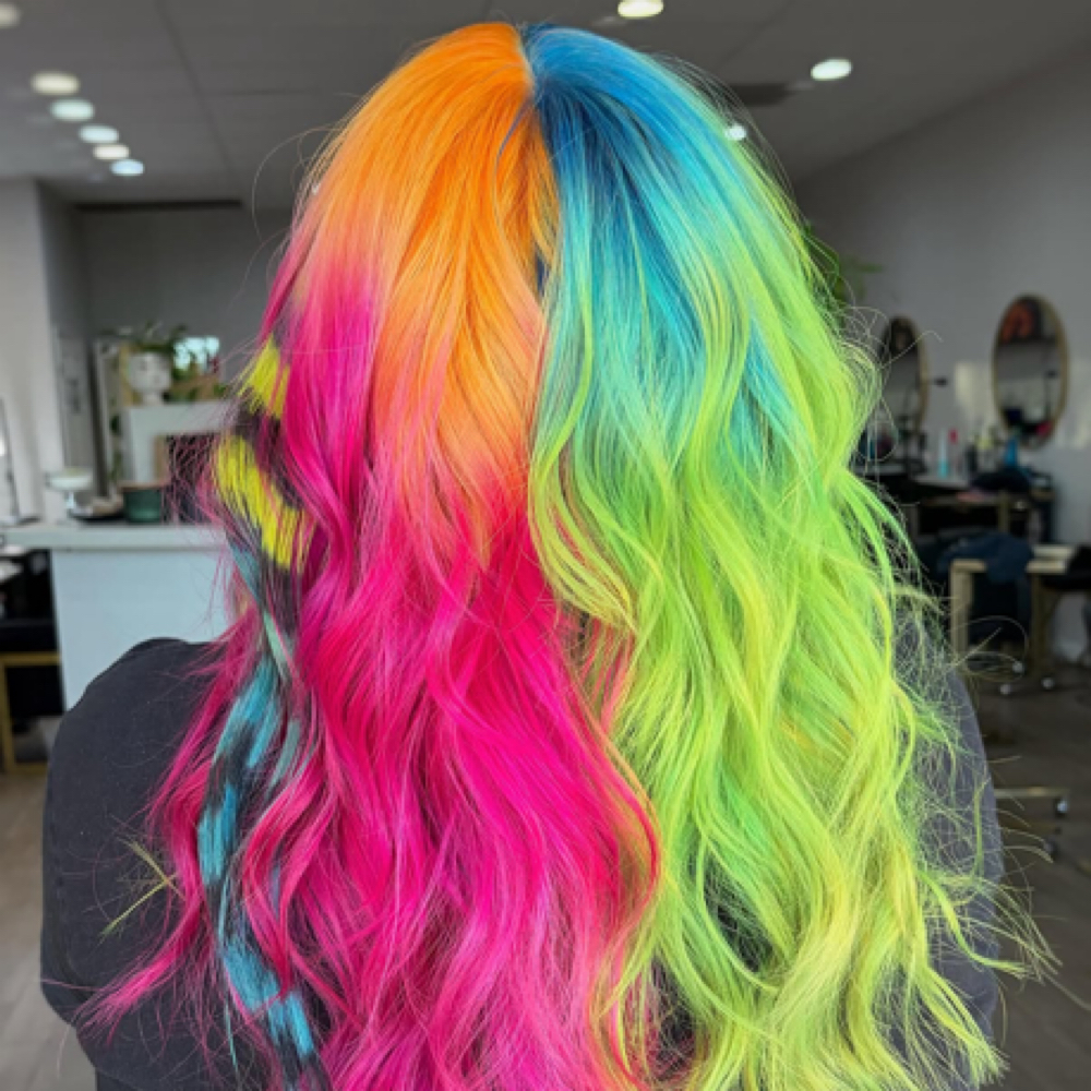 Level 3 Vivid Color at CosmicCosmo @ Hairmosa Salon in Tucson, AZ