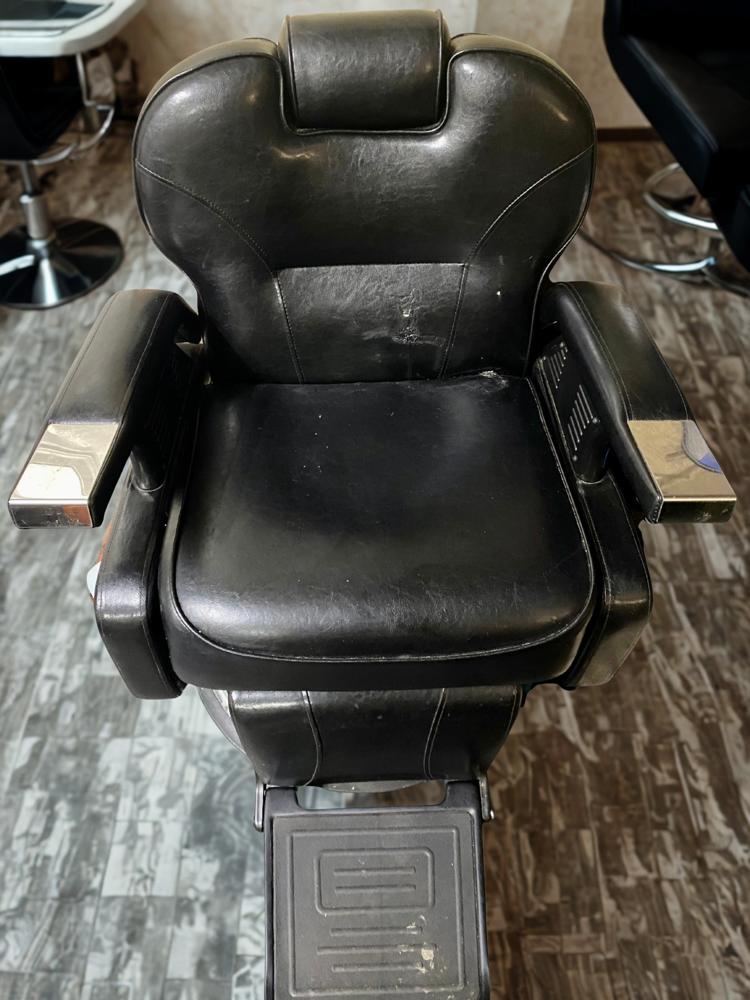 Used Barber Chair at NoVa Lash Studio in Brownsville, TX