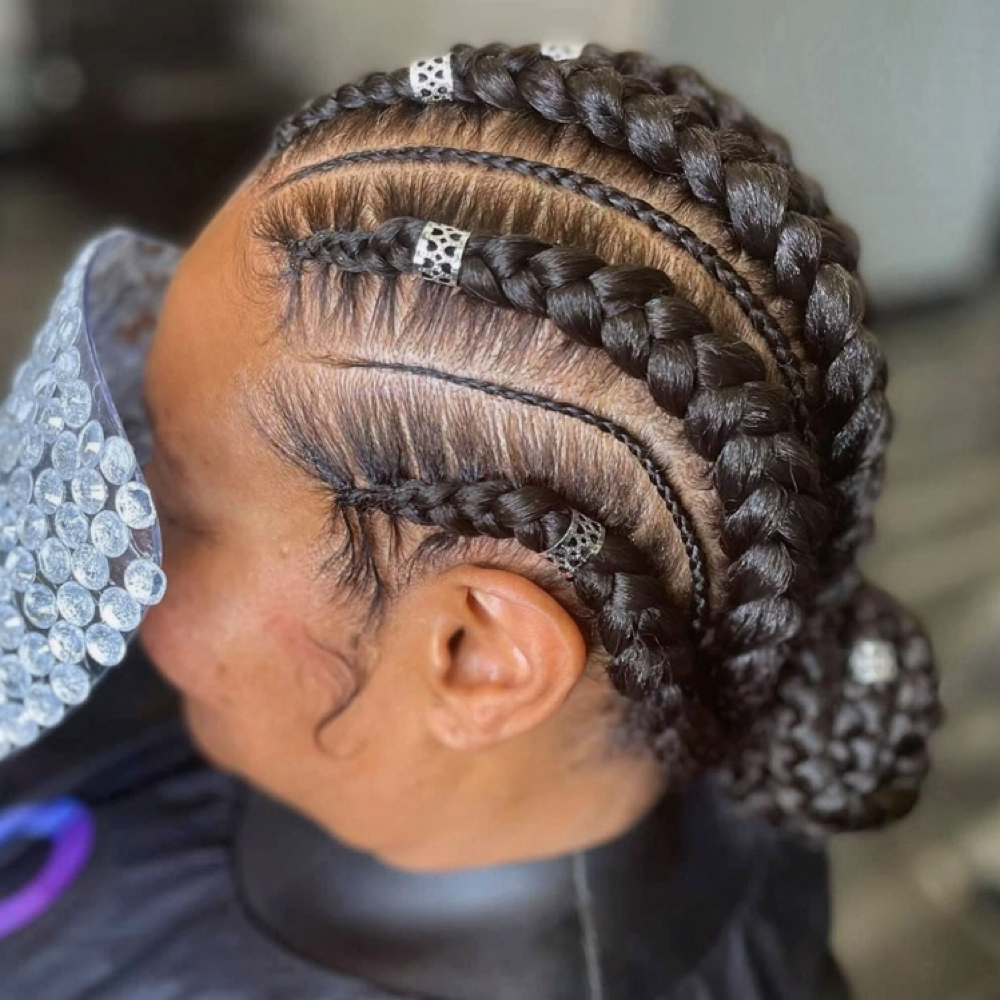 4-8 feed Ins at Nikki The Stylist in Elk Grove, CA