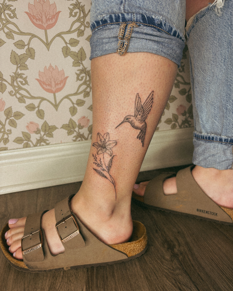 Fine Line Tattoo
