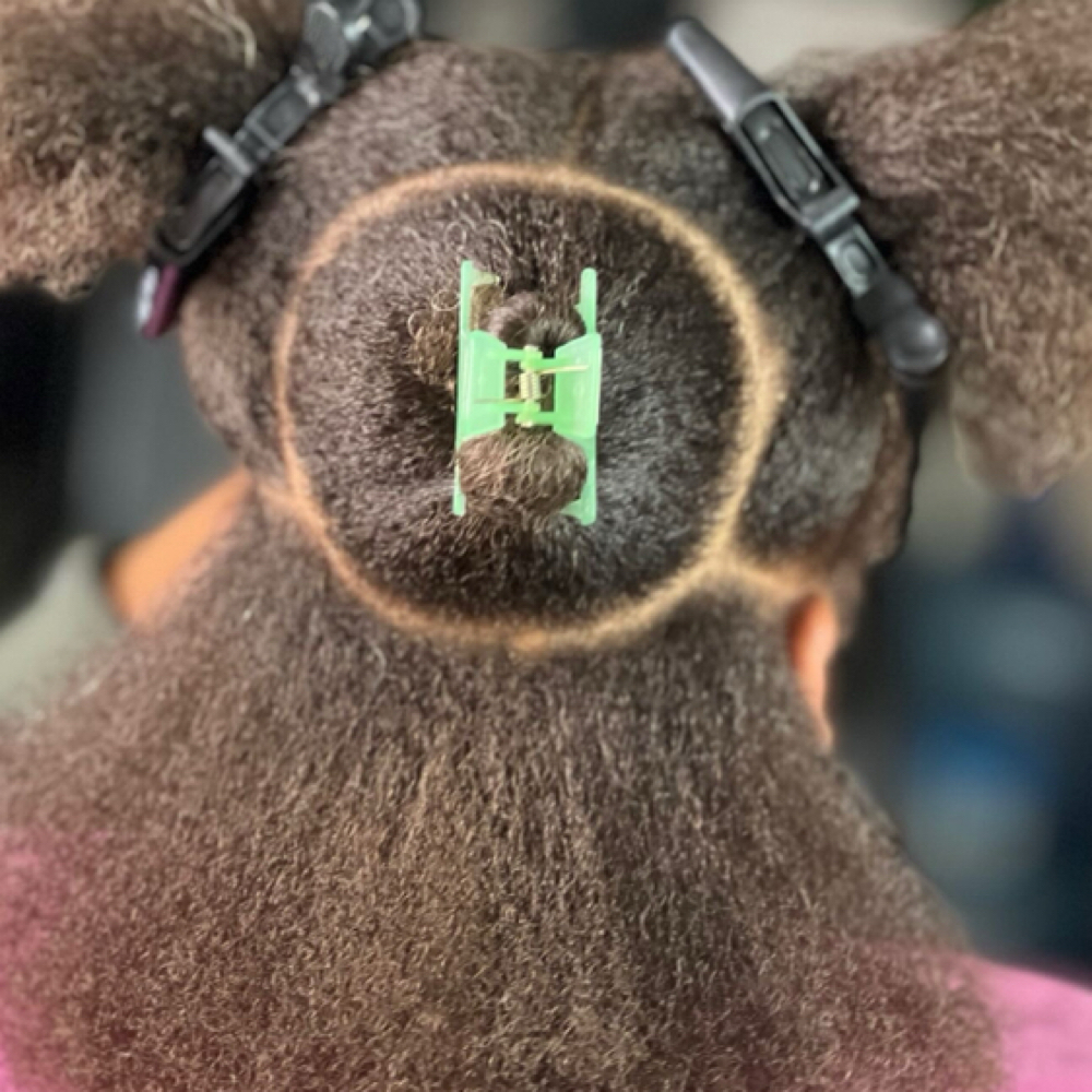 Removal at Mejko braid studio in Long Beach, CA