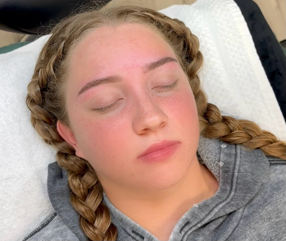 Brow Wax + Tint