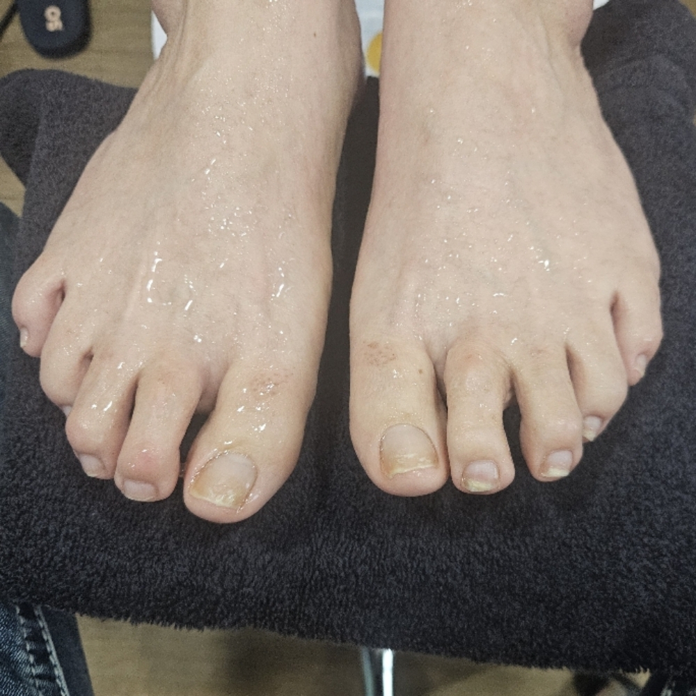 Gel Polish Removal at Devins Beauty Studio in Sanford, MI
