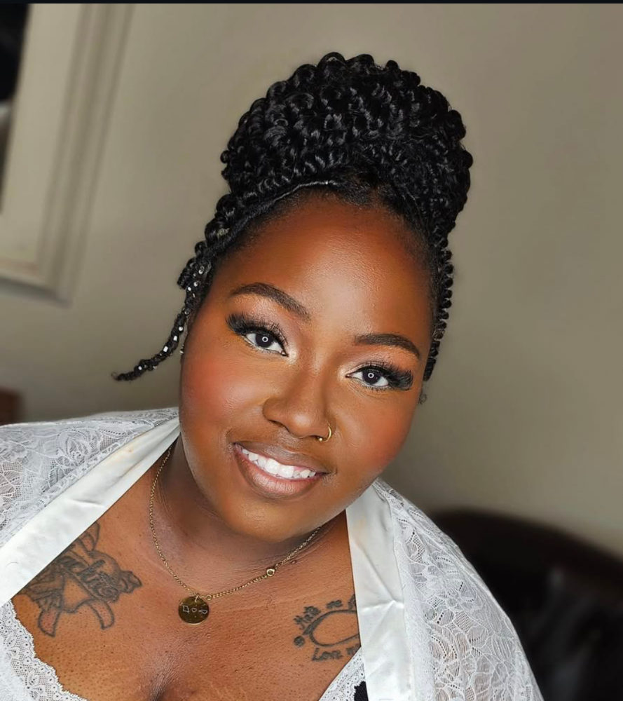 Full Face Makeup Application at Curvygirlbeauty in Lee's Summit, MO