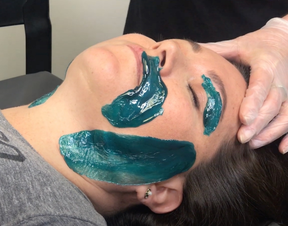 Full Face Wax(Eyebrow, Lip, Chin)