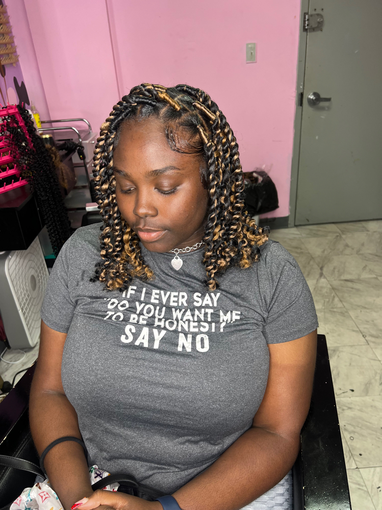 Bob Passion Twist ( Hair Included )