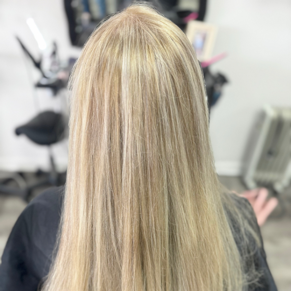 Partial Highlight & Root Touch Up at Hair by Avery in Southaven, MS