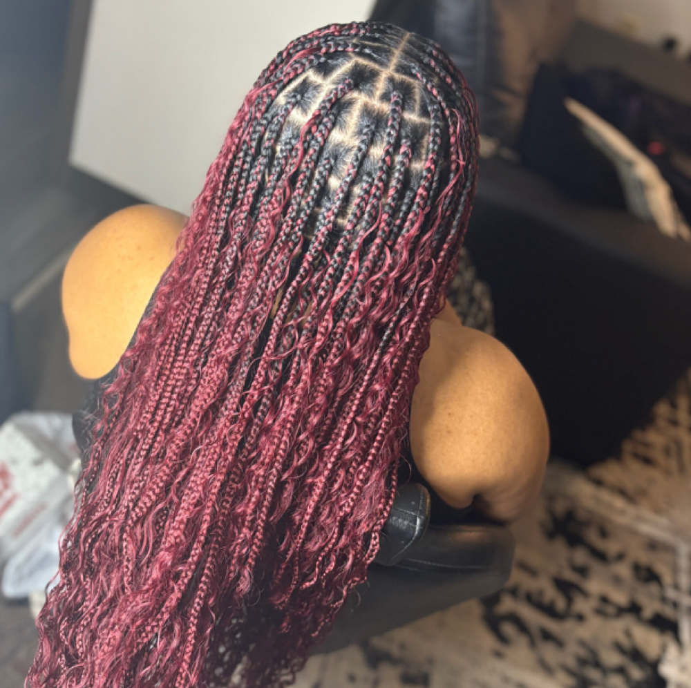 Smedium Knotless at Hands Of Beauty By Kevionna in Racine, WI