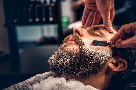 Straight Edge Beard Trim