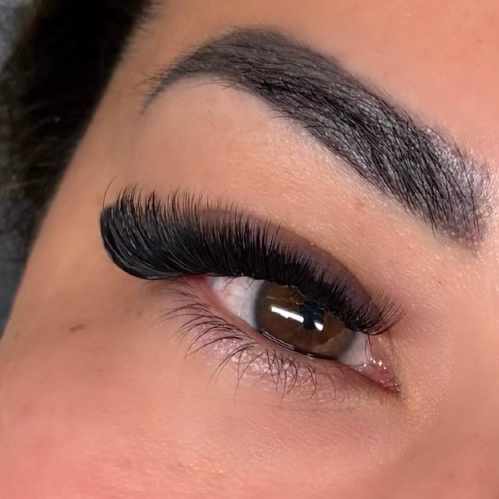 Volume Set at LashQueensByRosa in brownsville, TX