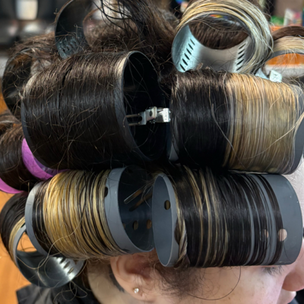 Roller Set at Styles By Mariah J in Spring, TX