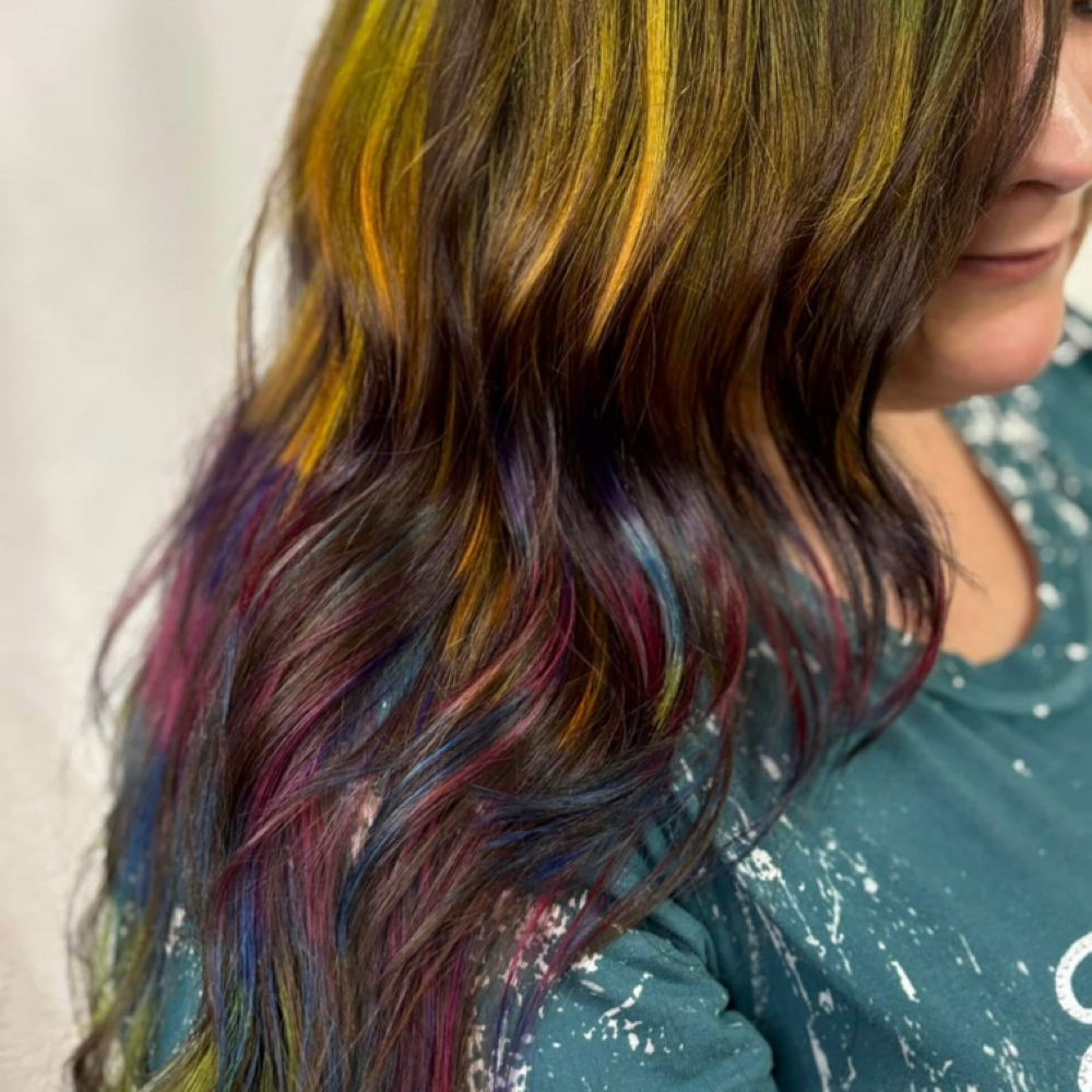Fashion/ Vivid Color at Olivia Nagel | Beauty Lounge in Lawrenceburg, IN