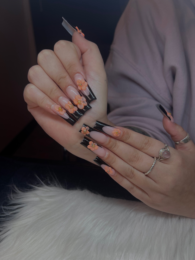 Acrylic Full Set (L) at Dae’s Designs in Cedar Rapids, IA