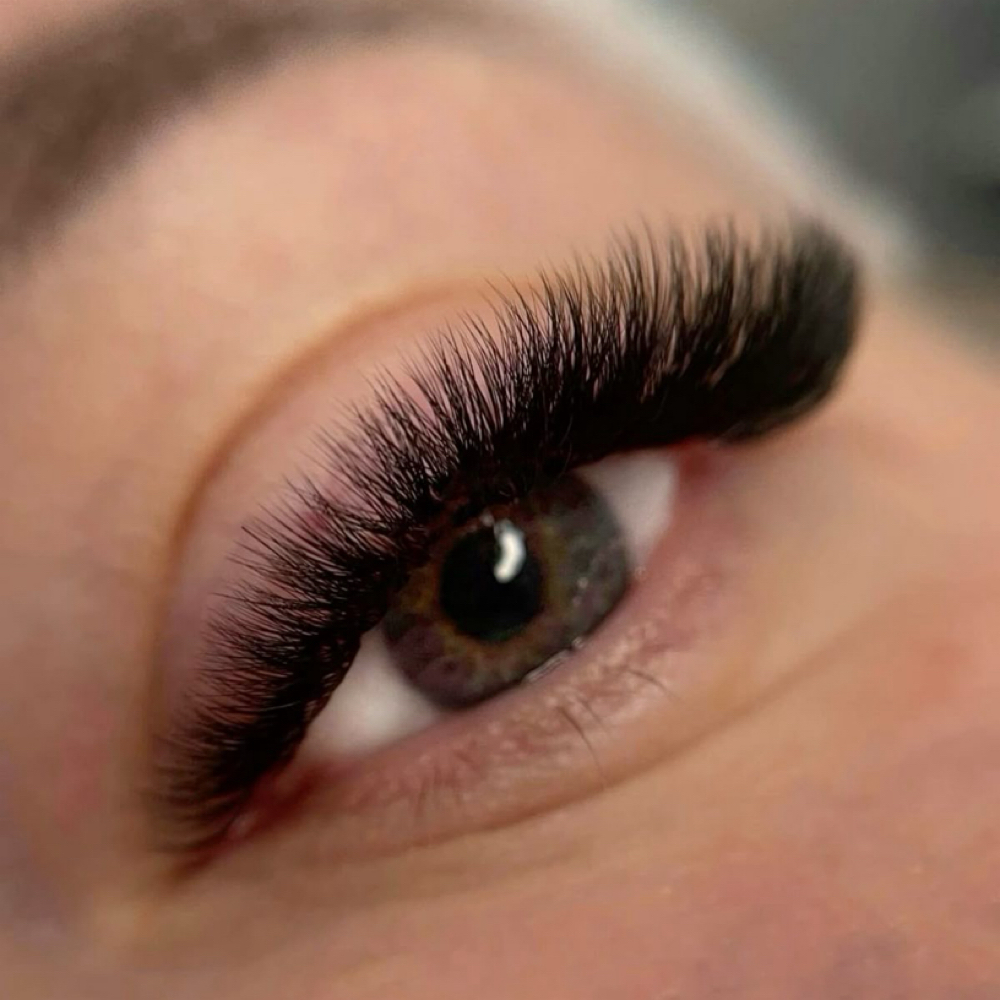 Refill Mega Volume 2 Weeks at Your.lashpro Julia in Pensacola, FL