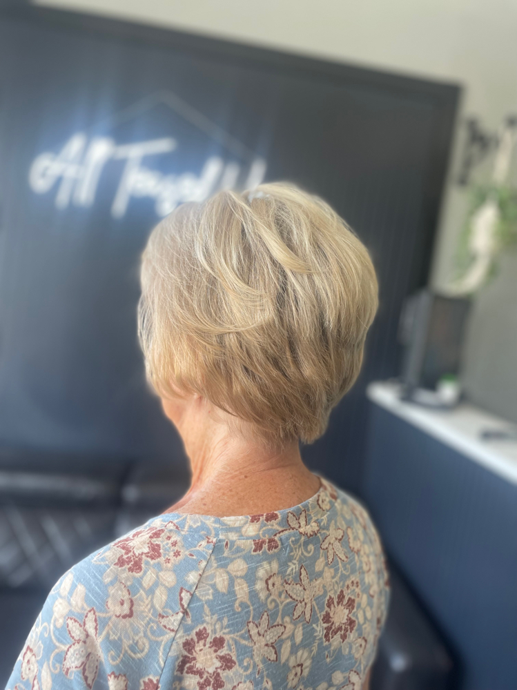 Shampoo Sets at Samantha All Teased Up Co in Groveland, FL