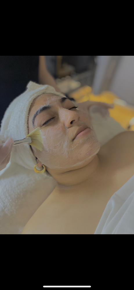 Inara Acne Facial