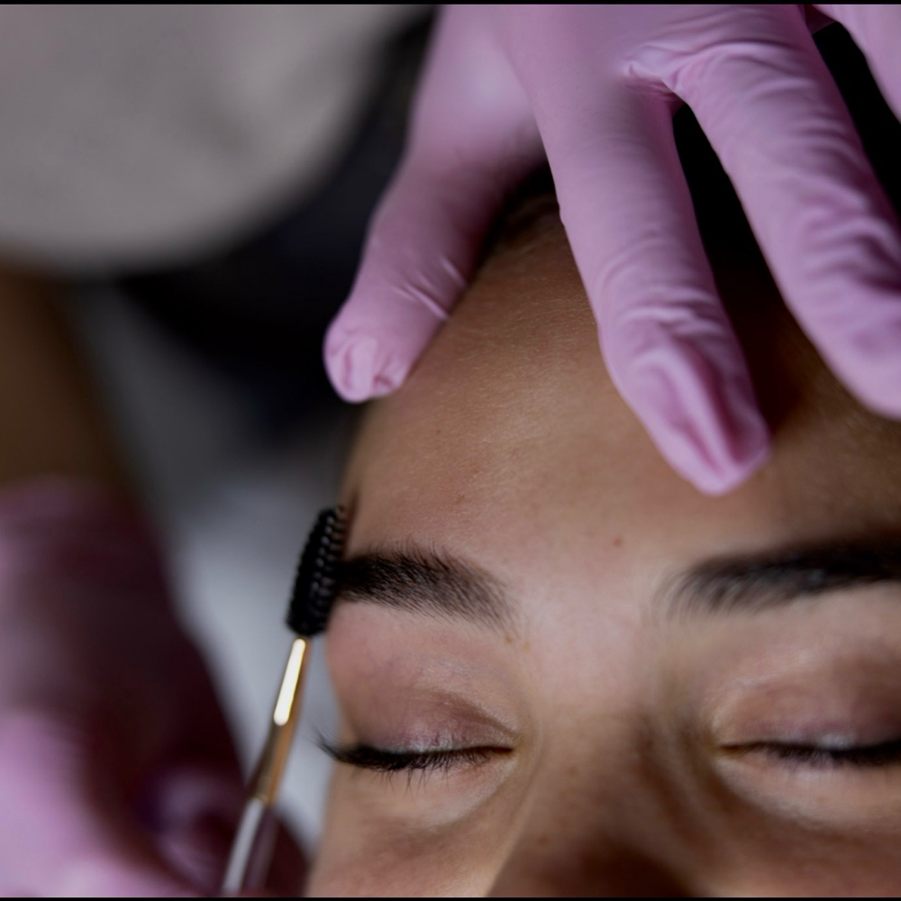Brow Wax & Tint at Aura Bella in Collierville, TN